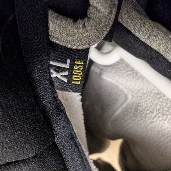 Under Armour Sweater XL - Picture 4 of 4